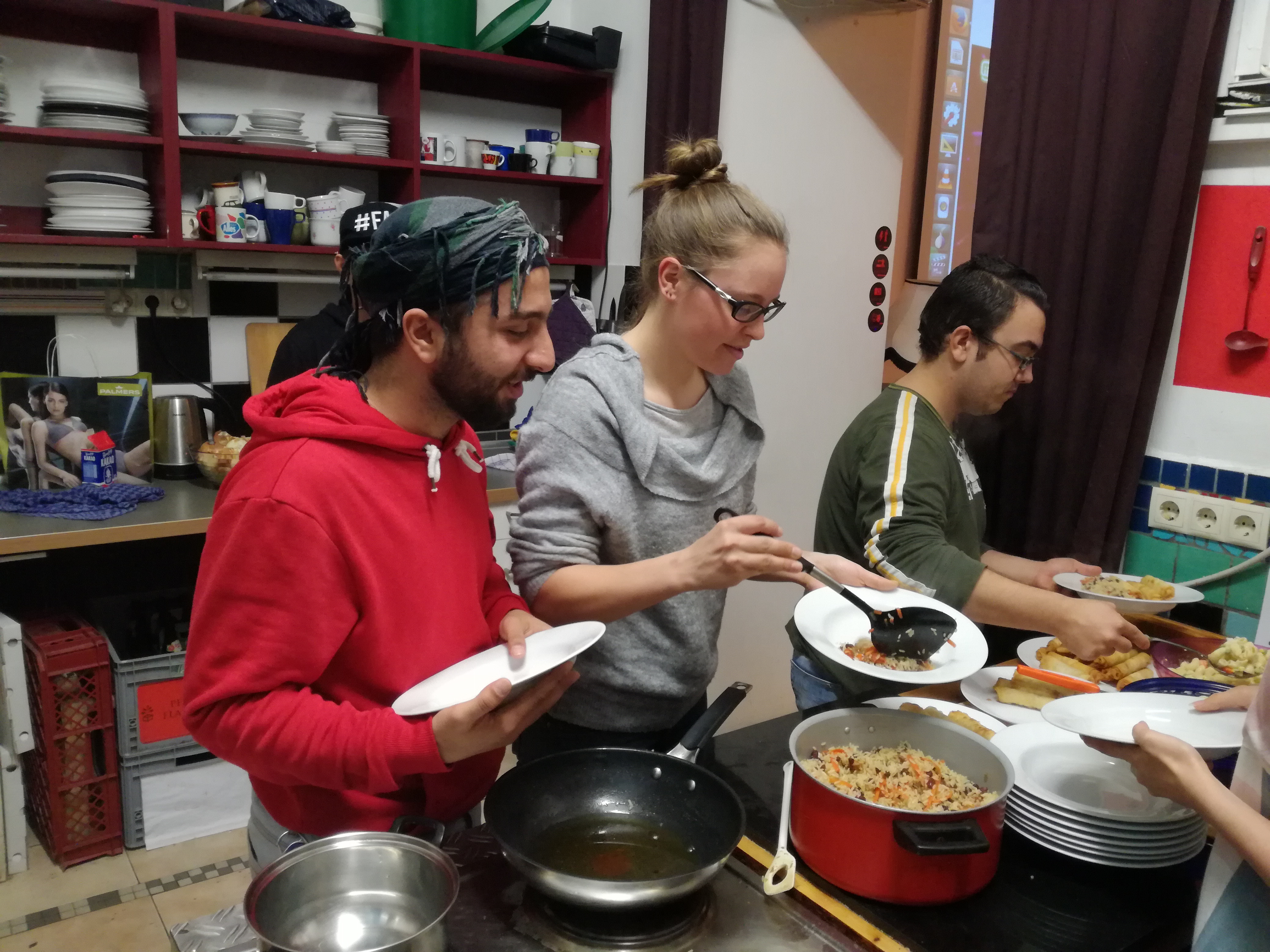 Flüchtlinge und Grazer kochen gemeinsam